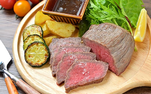 柔らかできめ細かな肉質、一口食べるとお肉の美味しさが
口いっぱいに広がります。記念日やお祝いの食卓に♪