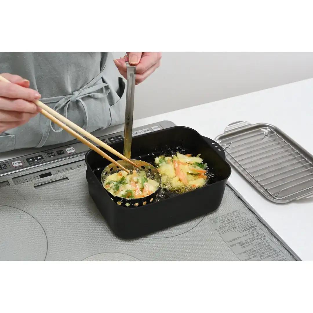 天ぷら鍋角型ワイド アミ・フタ付 IH対応 軽量 調理器具 燕三条製 キッチン用品 鍋