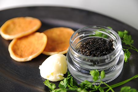 【桐箱入り】宮崎HEIKECAVIAR 20ｇ ブリニセット 【チョウザメ】 キャビアが初めての方でも分かりやすく 食べやすい オススメセット 【世界三大珍味×日本三大秘境】