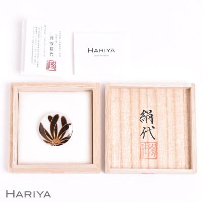 ふるさと納税 加賀市 乱菊蒔絵 白蝶貝ブローチ(黒) |  | 03