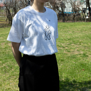 「知床トコさん」×久米繊維 　コットンTシャツ Sサイズ・ホワイト　折り紙柄　半袖