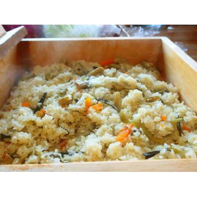 ふるさと納税 阿賀野市 山菜おこわ 200g×4パック 冷凍 直送便 こがねもち米100%使用 水原町農産センター |  | 01