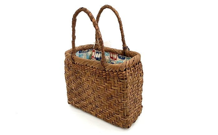 【網代編み】定番で飽きのこないデザインです。