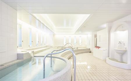 「神戸サウナ＆スパ」ご利用チケットとボディケア50分コースご利用チケット　各1枚