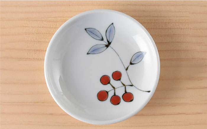 【波佐見焼】南天 夫婦 茶碗・湯呑み・小皿・箸置き 青と赤 8個セット【大新窯】 [DC81]