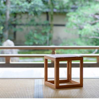 ふるさと納税 宇治市 木製折り畳み椅子「patol stool(ロー)」 籐張り
