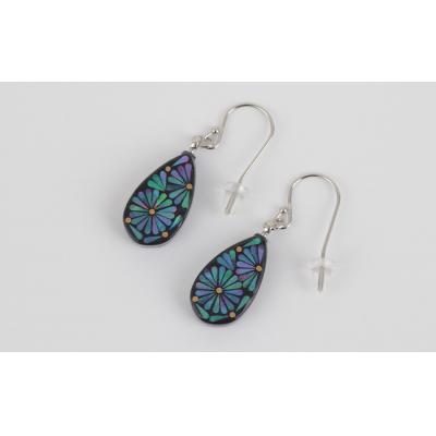 ふるさと納税 京都市 【嵯峩螺鈿野村】押合菊グリーンピアス|京都 老舗 伝統工芸 漆器 ジュエリー |  | 03