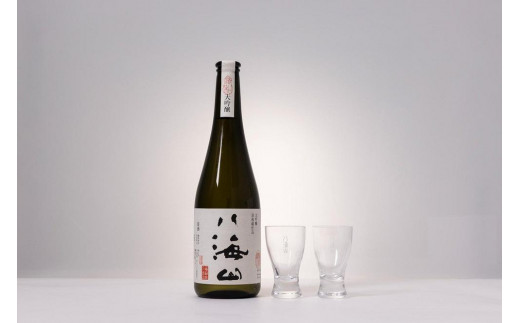 
                  越後の名酒「八海山」 大吟醸 浩和蔵仕込【720ml】と冷酒グラス 70ml×2個セット
                