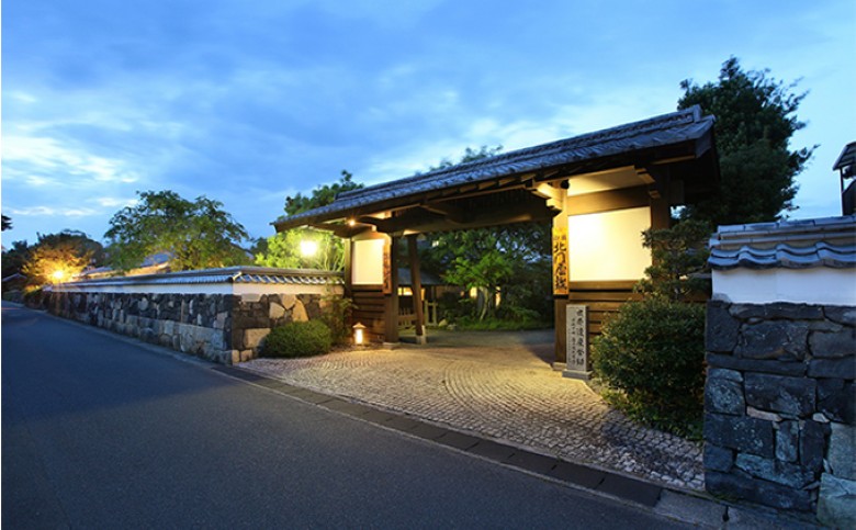 【352047000273】宿泊 山口 萩城三の丸 北門屋敷 1泊2食付 ペア 宿泊券 旅行 旅館 高級 チケット 観光 ホテル