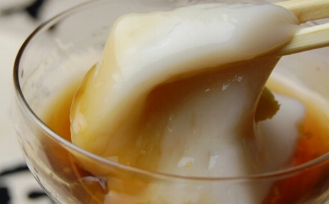 もっちりとろりの胡麻豆腐！みたらしタレで食すこだわりの塊「臼杵とうふ」8個