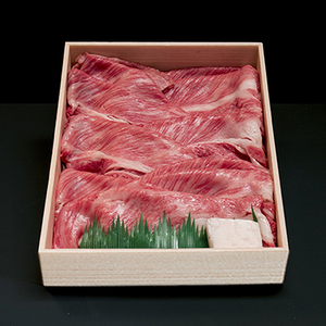近江牛 肩ロース すき焼き しゃぶしゃぶ 500g 【BI01W1】 近江牛 牛肉すき焼き A4 4等級以上