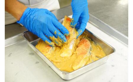 焼くだけ簡単 鮭 味噌漬け 約75g×5切  切り身 焼き魚 冷凍 個包装 料理長のレシピ付 おかず【発酵のまち上越の味】 新潟県 上越市 うみてらす名立