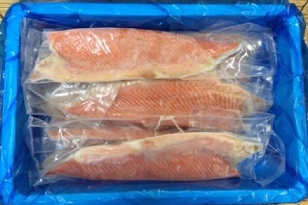甘塩トラウトサーモン腹身250～350g×4～6本(計1.5kg) A-35014