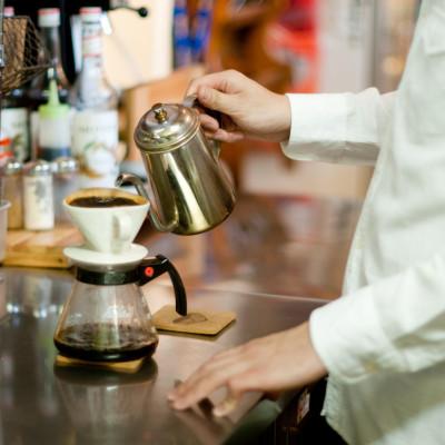 ふるさと納税 泉大津市 【自家焙煎珈琲】プランタンブレンド300g×2袋入り(中挽き)焙煎仕立ての珈琲豆をお届け! |  | 01