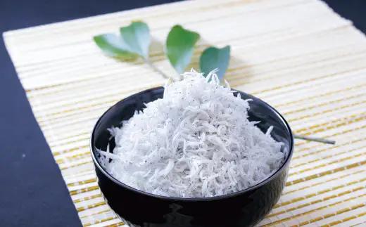 釜揚げしらす1kg（箱入り） 自信をもって提供する上質なしらす 【ojs004A】