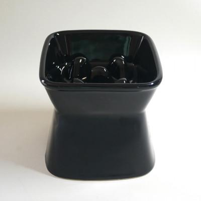 ふるさと納税 瑞浪市 美濃焼　陶器製ペット用フードボウル【高台傾斜カラーフードボウル/ブラック】【pet166】