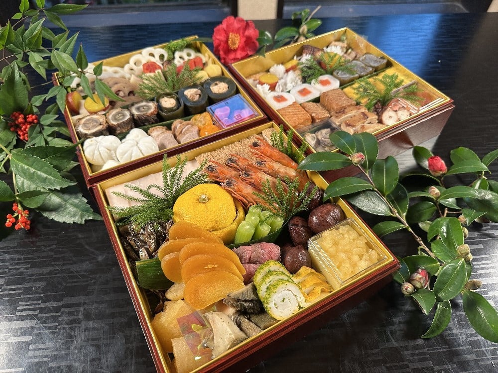 
            【数量限定】旬の閃き 柳庵「新春吉祥おせち」 2026年 三段重（約6人前）1077001
          