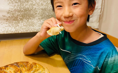 【大好評】食べ比べ生餃子！ファミリーセット(55個入り) 餃子 ぎょうざ ギョーザ　岐阜市 / ドルフィン株式会社[ANHL004]