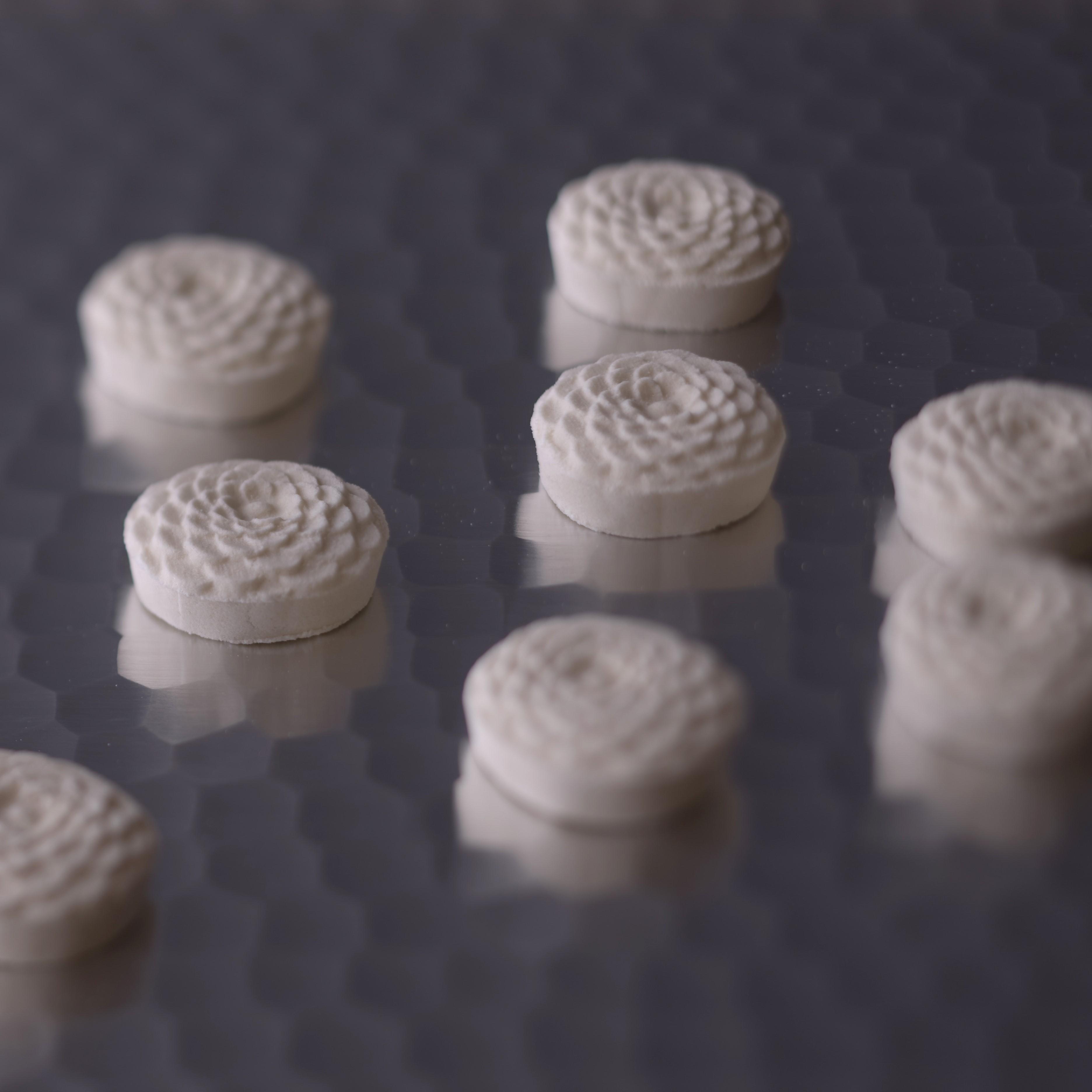 【ふるさと納税】【鍵善良房】菊寿糖（きくじゅとう）28個入 京都府 京都市 京都 お土産 和菓子 鍵善良房 ギフト スイーツ 老舗 和三盆 28個