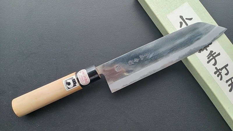 
                  28-339　小山本手打刃物　白紙鋼　肥後包丁【熊本県伝統的工芸品】
                