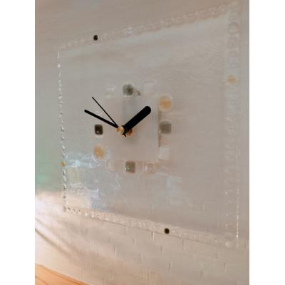 ふるさと納税 基山町 ステンドグラス【石畳ガラスの掛け時計】　乾電池付き |  | 01