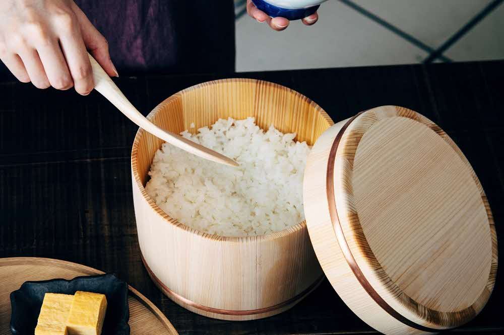 特別栽培米 出雲國ご奉納コシヒカリ 窒素充填2kg×3袋【こしひかり ギフト プレゼント 贈答用 AKOMEYA TOKYO 令和5年度産 B-303 】