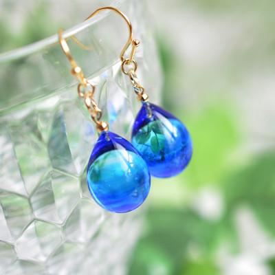 ふるさと納税 長沼町 【Soukore】ガラスアクセサリー・ブルー・ピアス(ゴールド) |  | 02