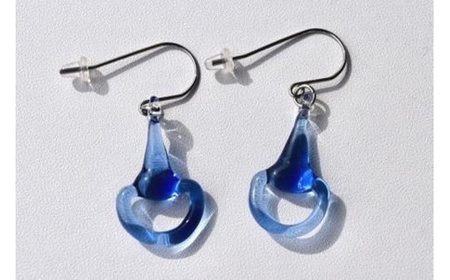 ハーフビットピアス BLUE(イヤリングに変更可) | ピアス アクセサリー