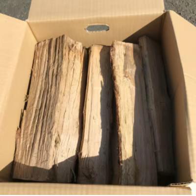 ふるさと納税 鉾田市 薪 ナラ・クヌギ・カシ 【 乾燥薪 】 大割 25kg×7箱【複数個口で配送】 |  | 01