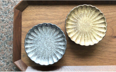 煌めく有田焼 高級感のある豆皿/金銀ペア 深海三龍堂 A12-161