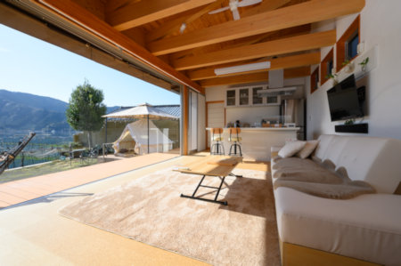 一棟貸しの浜辺の宿「窮楽通楽 宿泊割引券」【DD05】