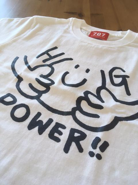 
鎌倉ブランドの老舗「KAMAKULAX」の定番オリジナルHUG POWER ! Ｔシャツ【ホワイト】
