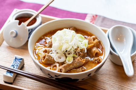 だるま食堂のもつ煮 たっぷり４パックセット（普通味400g×2パック・中辛味400g×2パック）