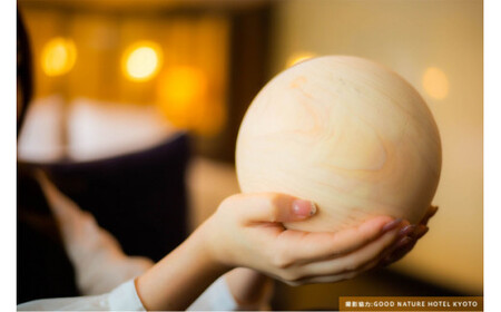 京都北山の風を運ぶひのき玉「森の満月」