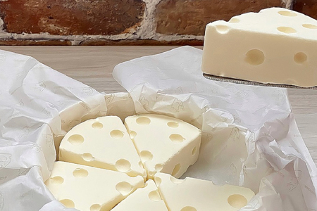 【定期便】ホワイトチョコ レアチーズケーキ 1ホール(直径15cm) ×3ヵ月【全3回】 #CHACOCHEE   （ レアチーズ ホワイトチョコ ヨーグルト クリームチーズ 人気 ふるさと納税 ）