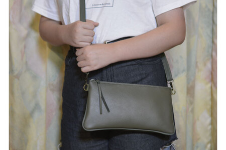 サコッシュ Sサイズ オリーブグリーン AX112-4