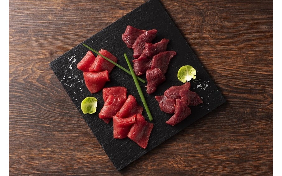 【国産】切れてる馬刺しとユッケ 食べ比べ4種セット 180g 国産 馬刺し ふじ馬刺し 赤身 上赤身 ユッケ セット 馬肉 馬 生食用 肉刺し ギフト 贈答用 熊本 阿蘇 南小国町 送料無料