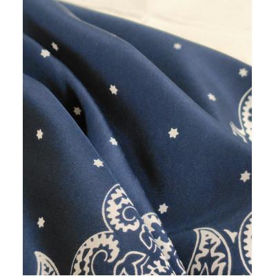 ふるさと納税 長浜市 浜ちりめんシルク100%の洗濯機でも洗えるシルクスカーフ(70×70)Navy-ペイズリー柄 |  | 03