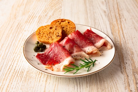 ＜【訳あり】国産豚生ハムバラエティー4種セット(計900g)＞国産 豚肉 豚モモ 豚バラ 肩肉 生ハム スライス 切り落とし パンチェッタ 短冊 コッパスライス サラダ パーティー BBQ 大容量 お