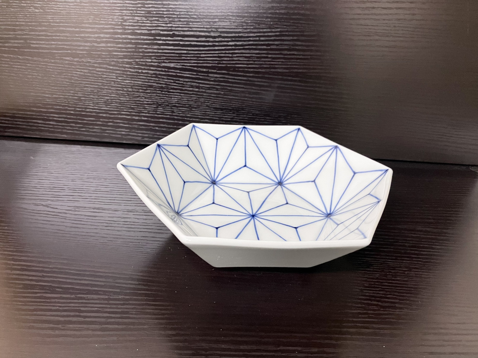伊万里焼 麻の葉亀甲中鉢 165-H565