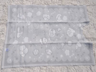クリ衿 ベビー綿毛布(毛羽部分) 宇宙柄 グレー 85×115cm 毛布の町泉大津市産 [3349]