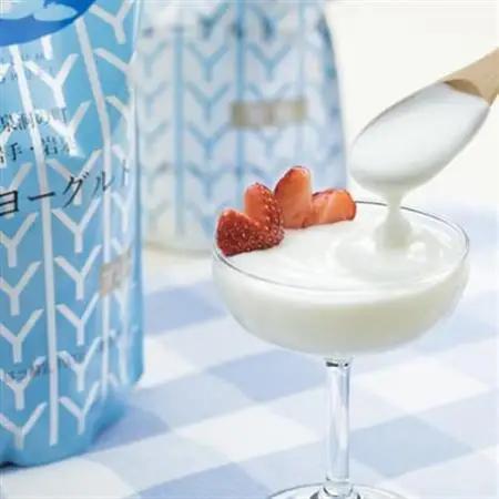 岩泉ヨーグルト4袋セット(加糖・プレーン各1kg×2袋)_ヨーグルト 乳製品 高評価 人気 美味しい_【配送不可地域：離島】【1245874】