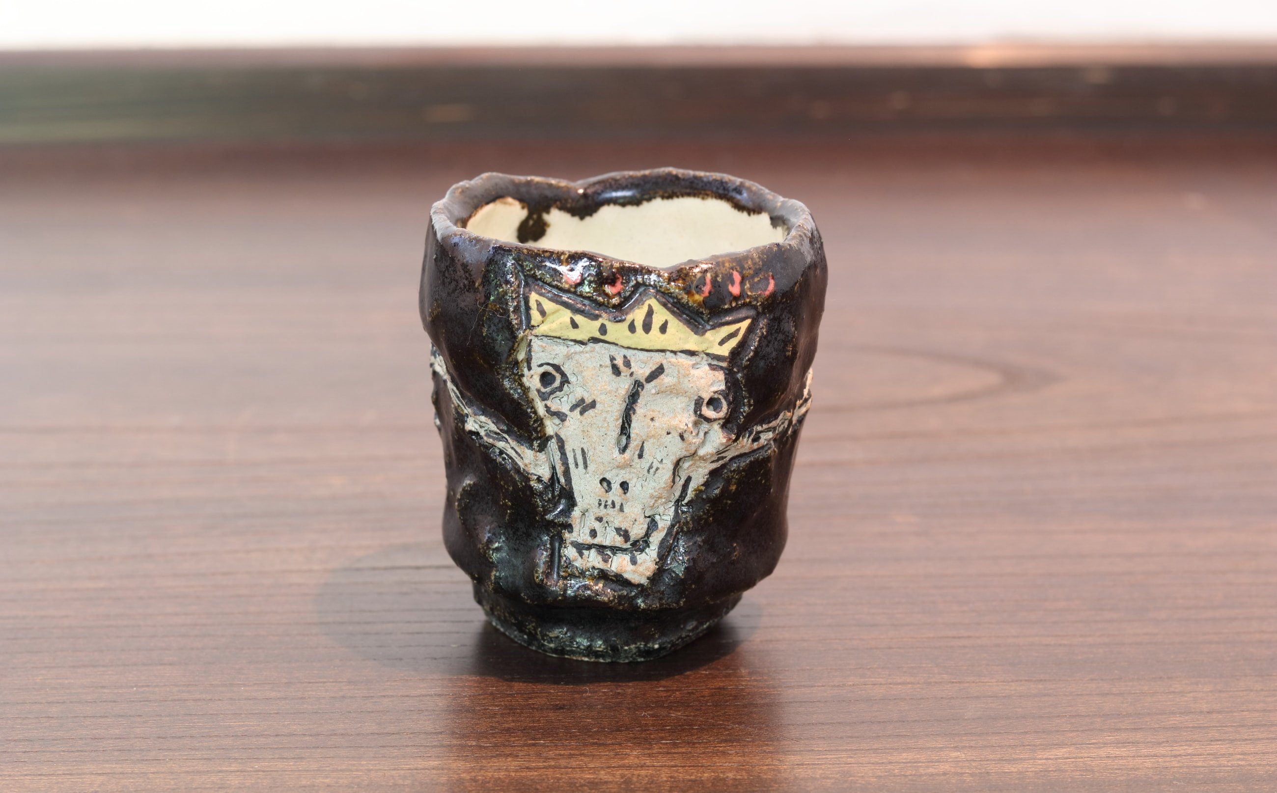 
            濱崎節生 スカル黒唐津酒器
          