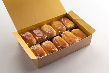 半熟 チーズケーキ ふるるフロマージュ 10個入 フロマージュ 冷凍 小分け 冷凍ケーキ チーズ スイーツ ケーキ デザート クリームチーズ ちーずけーき 贈り物 ギフト 贈答 プレゼント お取り寄せ