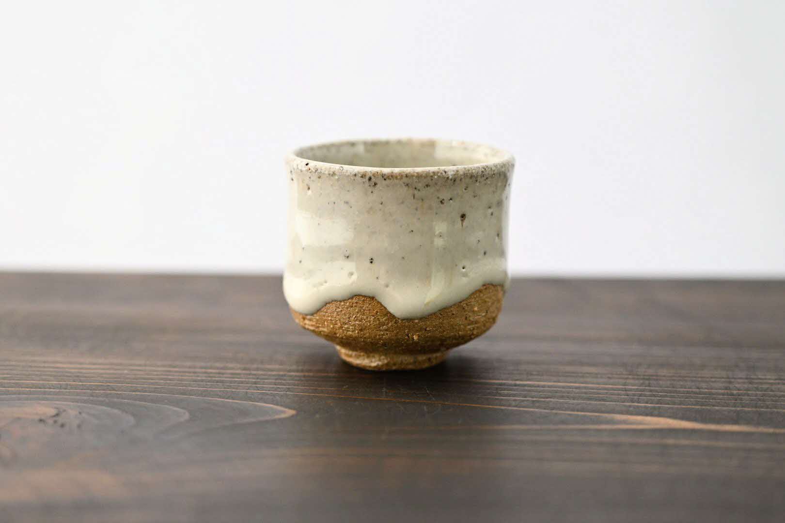 【ふるさと納税】山田錦ぐい呑（わら灰釉）[ぐいのみ 食器 酒器 お猪口 おちょこ 日本酒 お酒 酒] インテリア