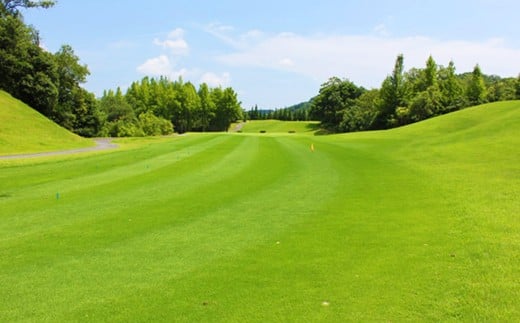 チケット ザ・オークレットゴルフクラブ 利用券 1,000円分×15枚 （15,000円分） ／ ゴルフ ゴルフ場 ゴルフプレー レストラン ゴルフコンペ 利用券 プレー券 券 岡山県 美咲町