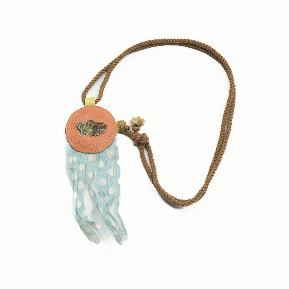 【ふるさと納税】陶器ネックレス「陶片抱擁 革 首飾り」SH-N010　 工芸品 ネックレス アクセサリー 半磁器