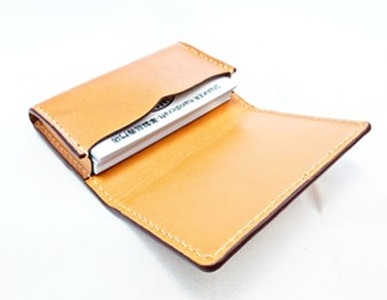 【SNAKER-handicraft】本革栃木レザー使用 名刺入れ SNAKERオリジナルホック無し キャメル