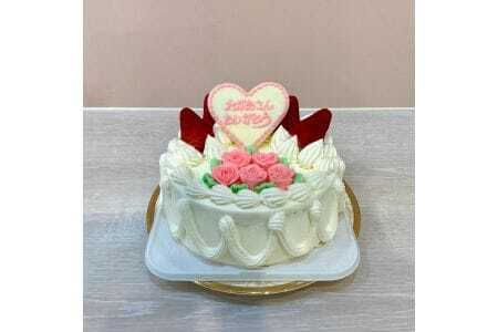 バラの花とイチゴの生クリームデコレーションケーキ/5号