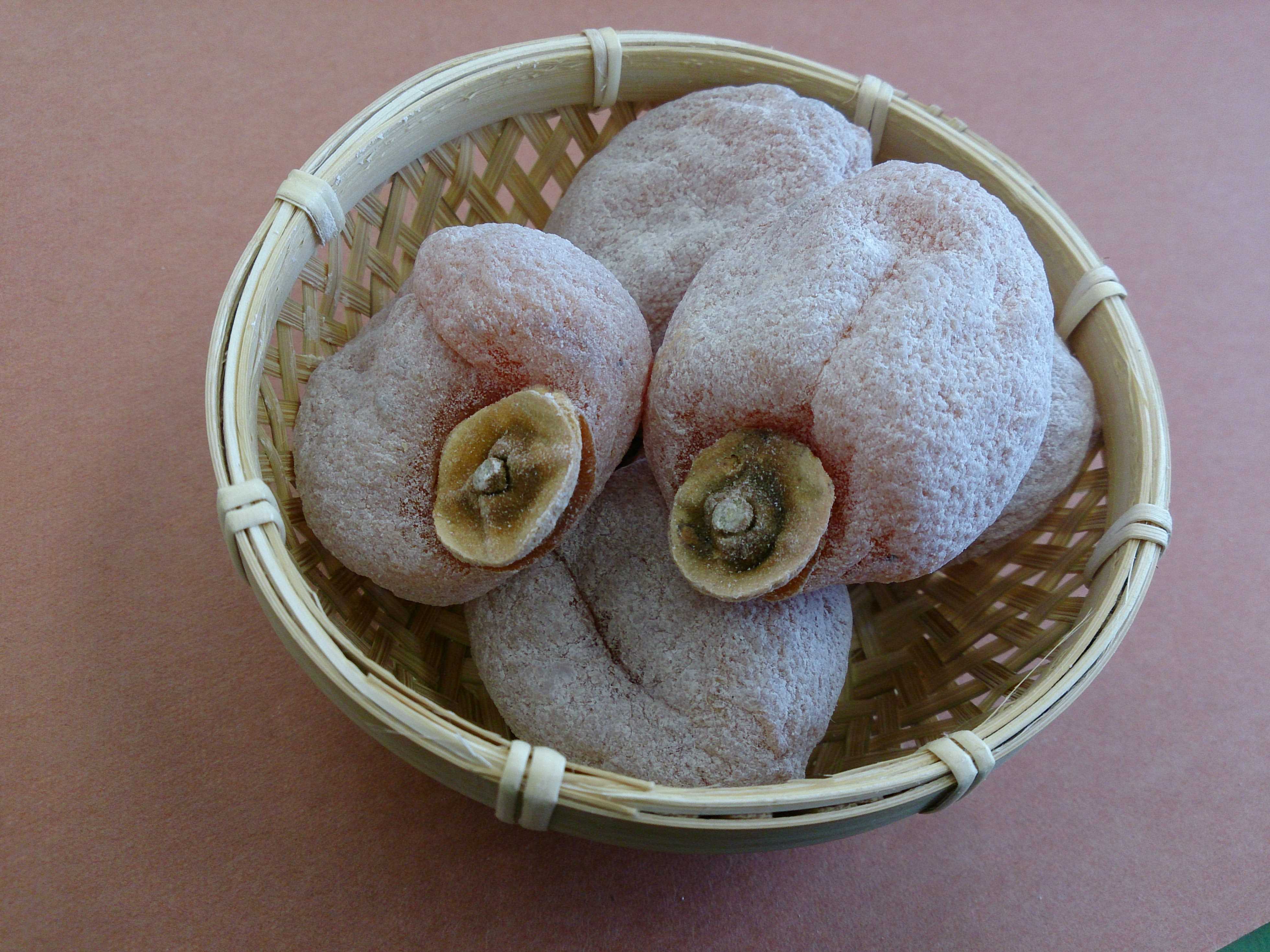 【市田柿専門店 金の柿】黒箱「特秀品」2Lサイズ20個入り 2026年1月発送開始 長野県 信州 南信州 高森町 柿 干し柿 かき 高級 和菓子 お茶請け 個包装 贈答 プレゼント ギフト ドライフル